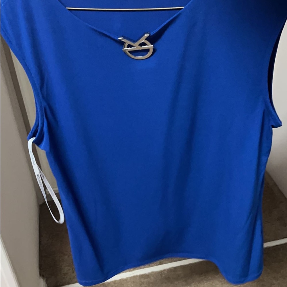 Office attire - Picture 10 of 10